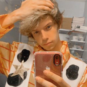 Meet your Posher, Julian